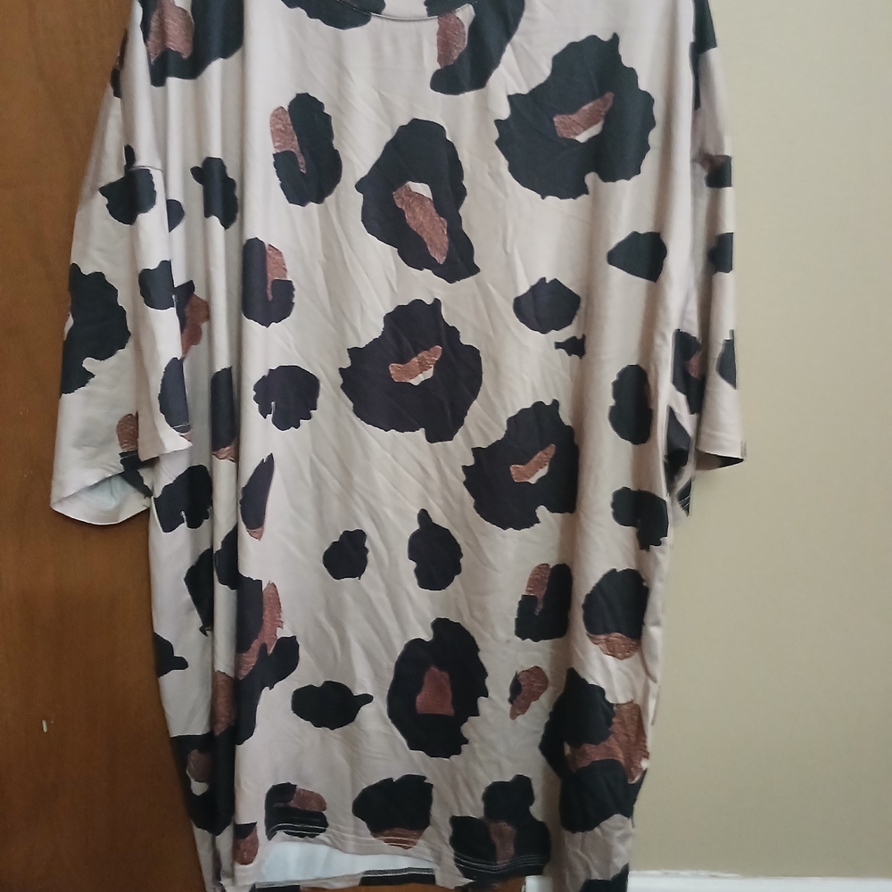 Leopard Print Oversized Top